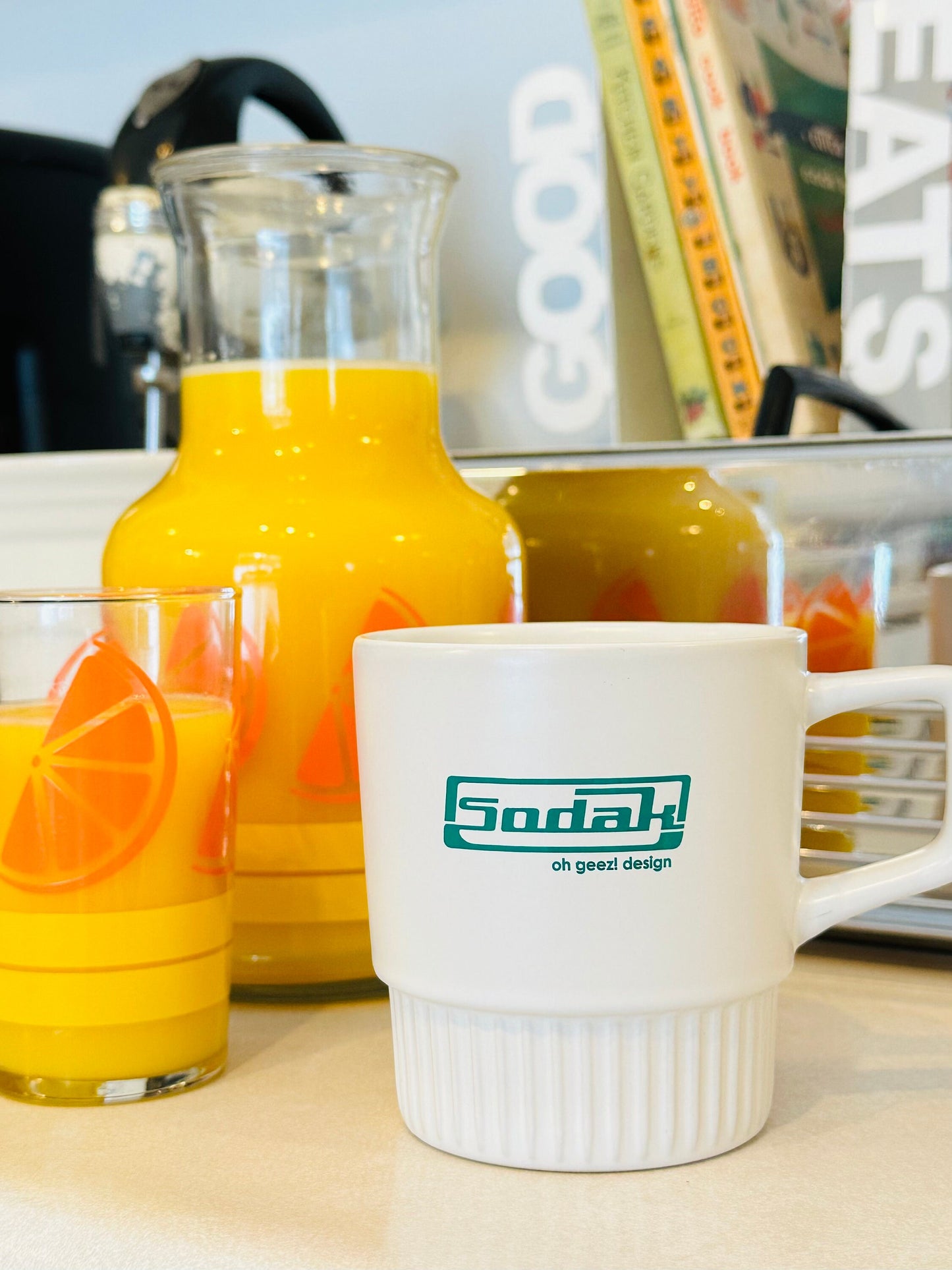 SoDak Classic Retro Lines Coffee Mug