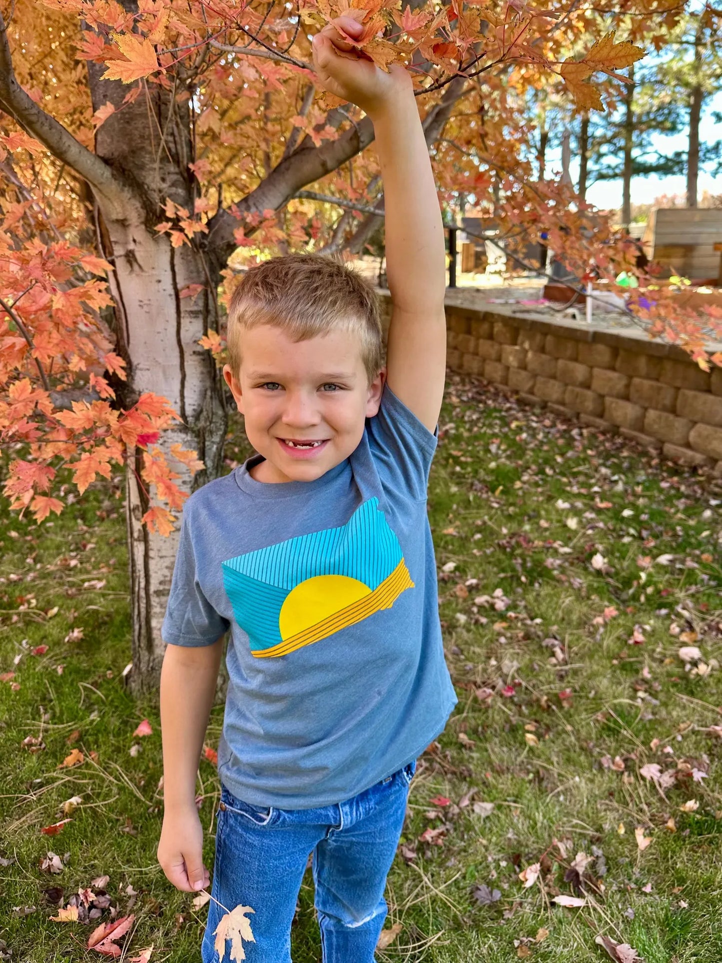 South Dakota Sunrays Kids T-shirt by Oh Geez! Design